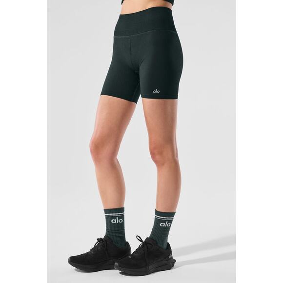 Alo Yoga 5 Seamless Ribbed Favorite Short - Xs Charcoal Green - Picture 5 of 6
